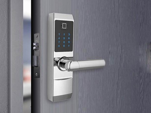 岭东24小时上门开锁公司