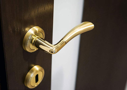 岭东24小时上门开锁公司