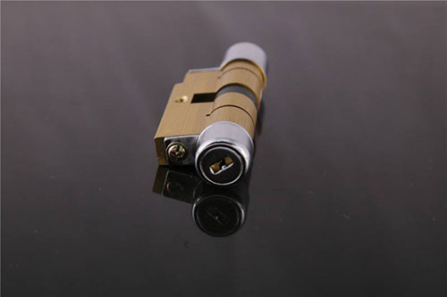 岭东24小时上门开锁公司