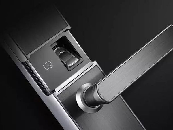 岭东24小时上门开锁公司